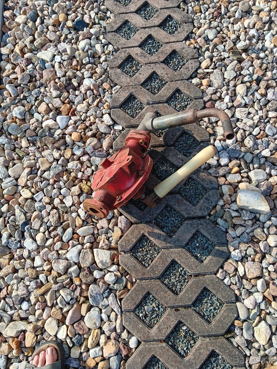 Ruční pumpa Sigma - 4