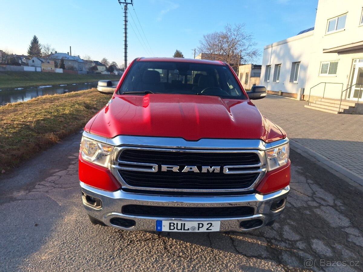 Dodge RAM 1500. 5.7 Hemi r .2019. Pouze 23.000km - 4