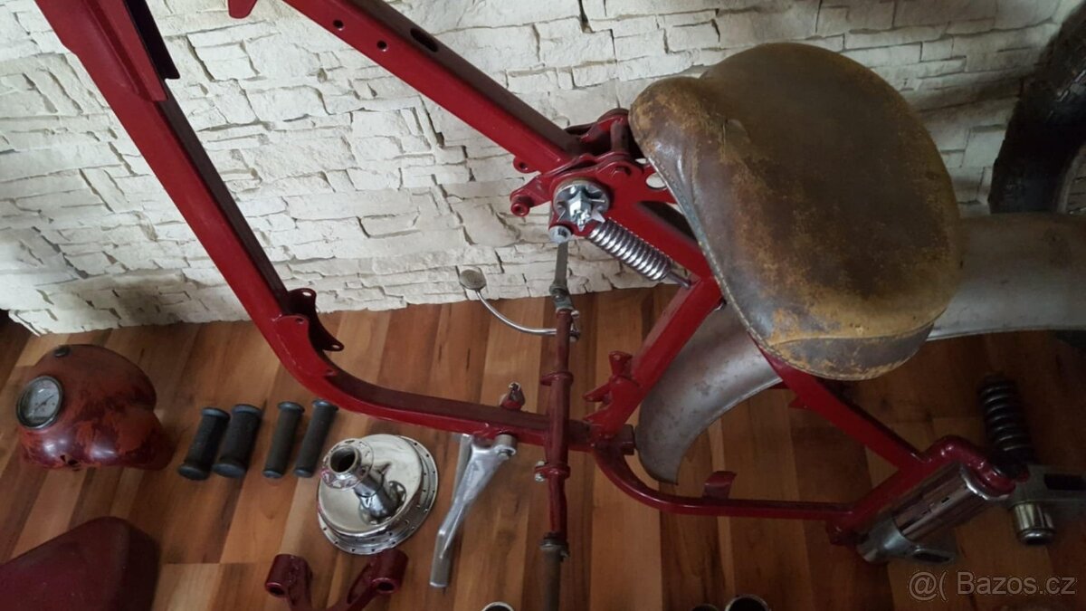 Jawa 250 pérák - 4