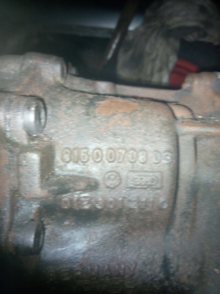 Passat B5,5,96kw,4x4 - převodovka + nekompletní motor. - 4