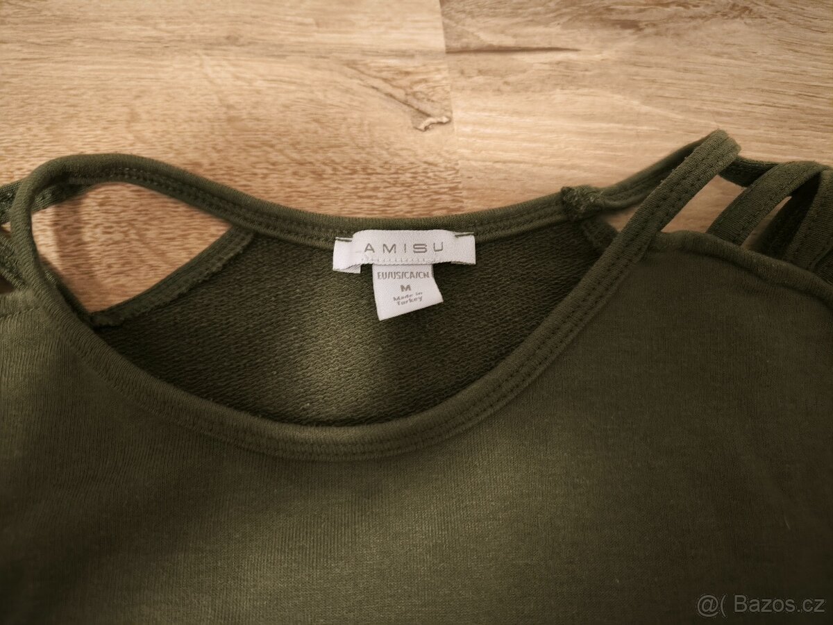 Svetr, mikina a sukně - 4