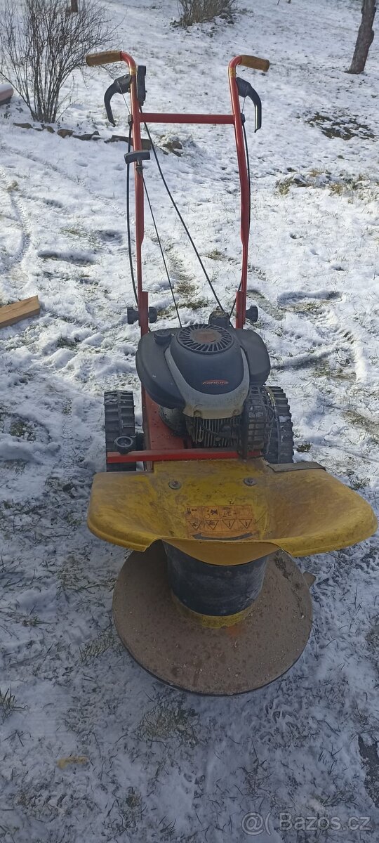 Benzin sekacka a rotační bubnová sekačka Moundfield - 4