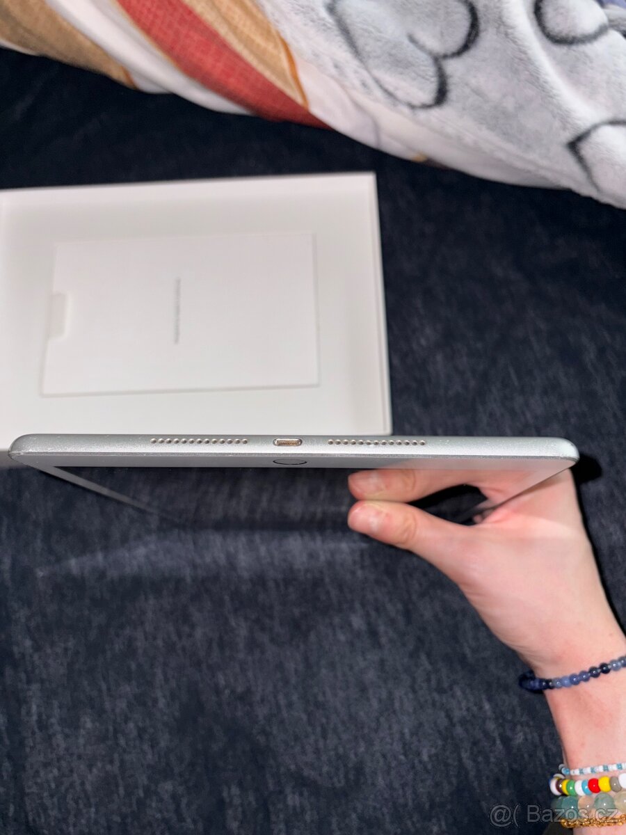 Ipad 10.2 (8. generace) 32 gb - 4