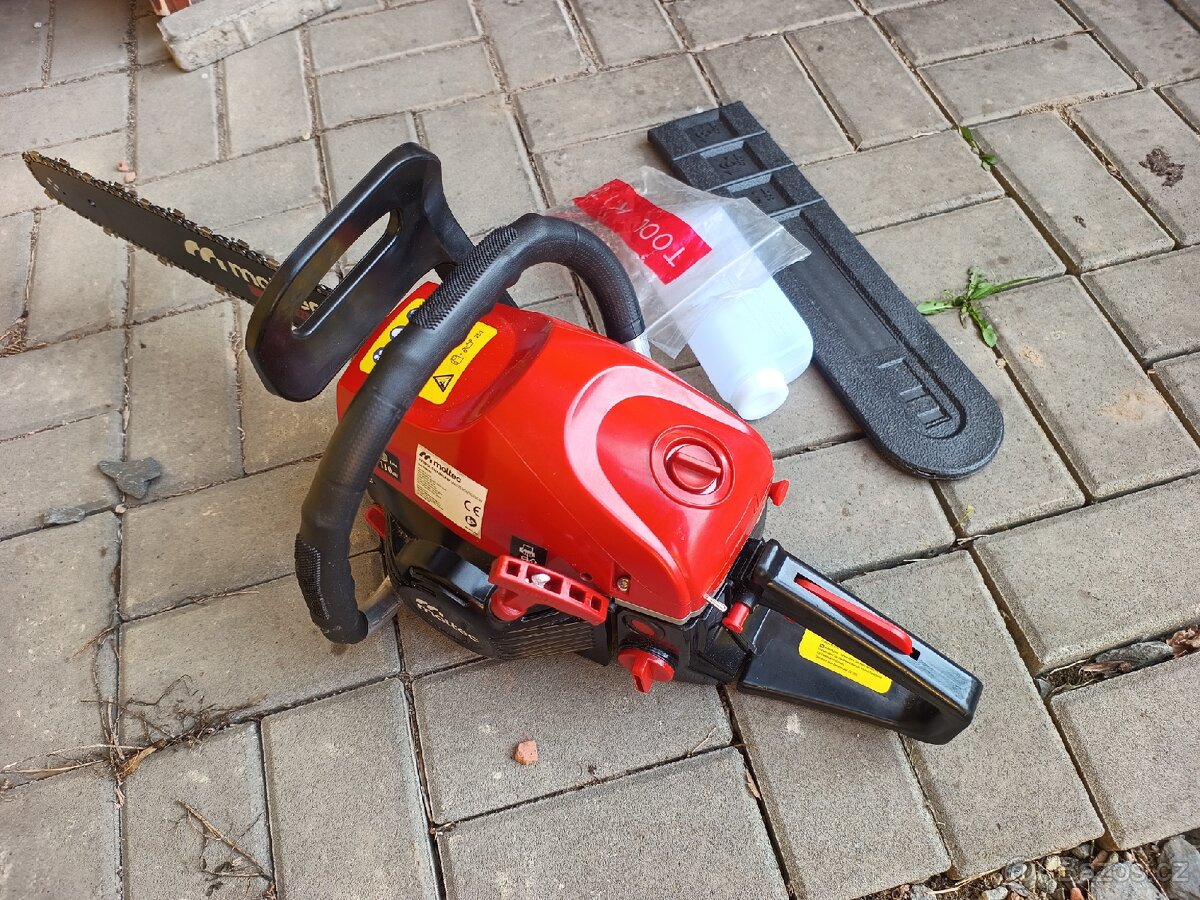 NOVÁ motorová pila, silnější motor 58cm3, 45cm - 4