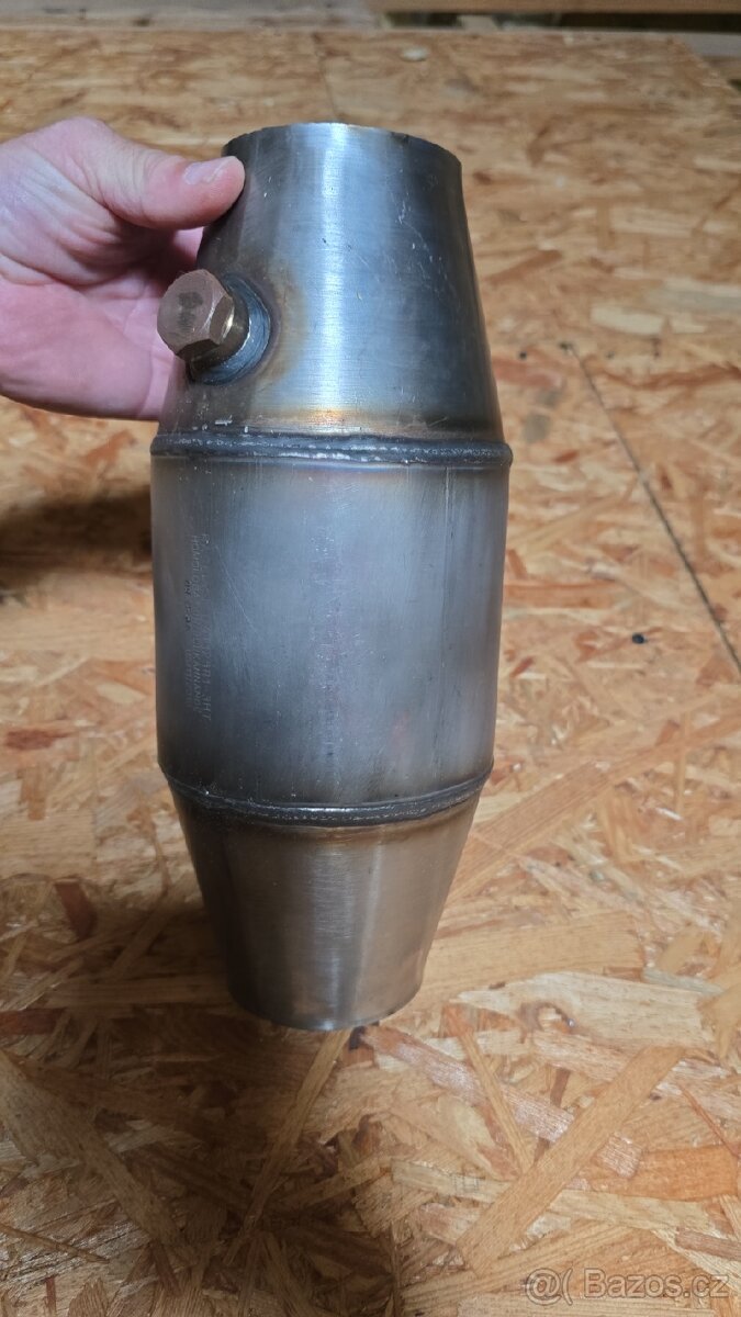 Závodni Katalizátor - 4