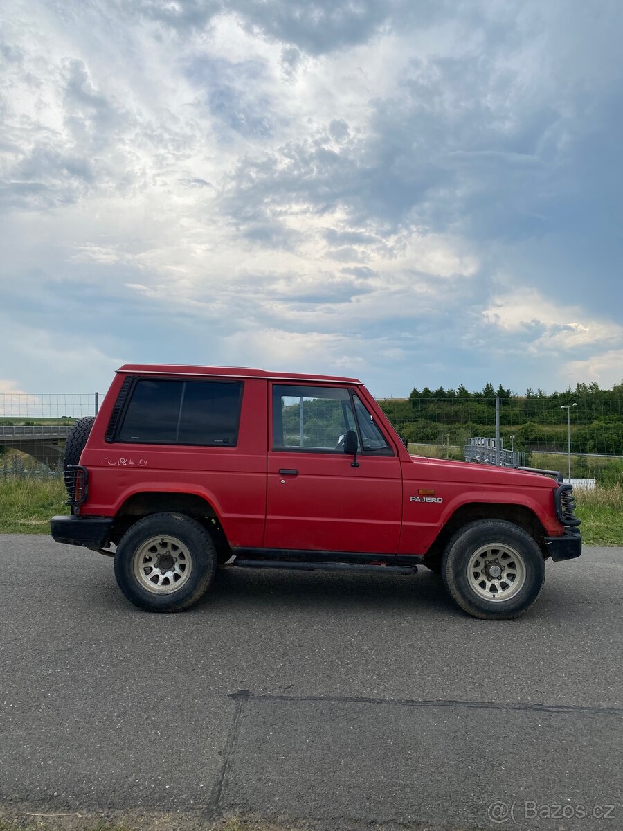 Mitsubishi pajero I - 4