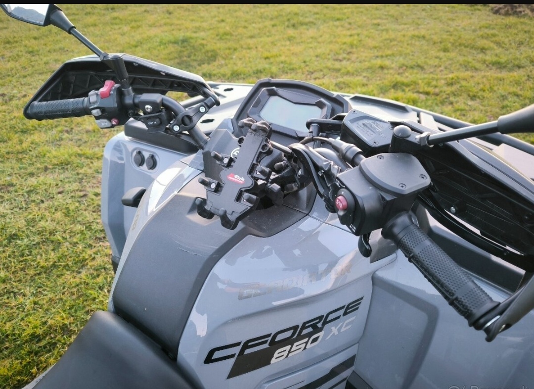 CF MOTO Gladiator X850