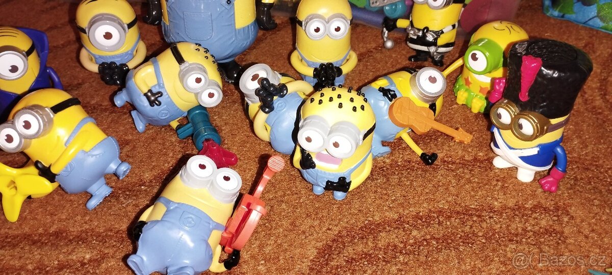 Plný úložný box hraček...všeho chuť - 4