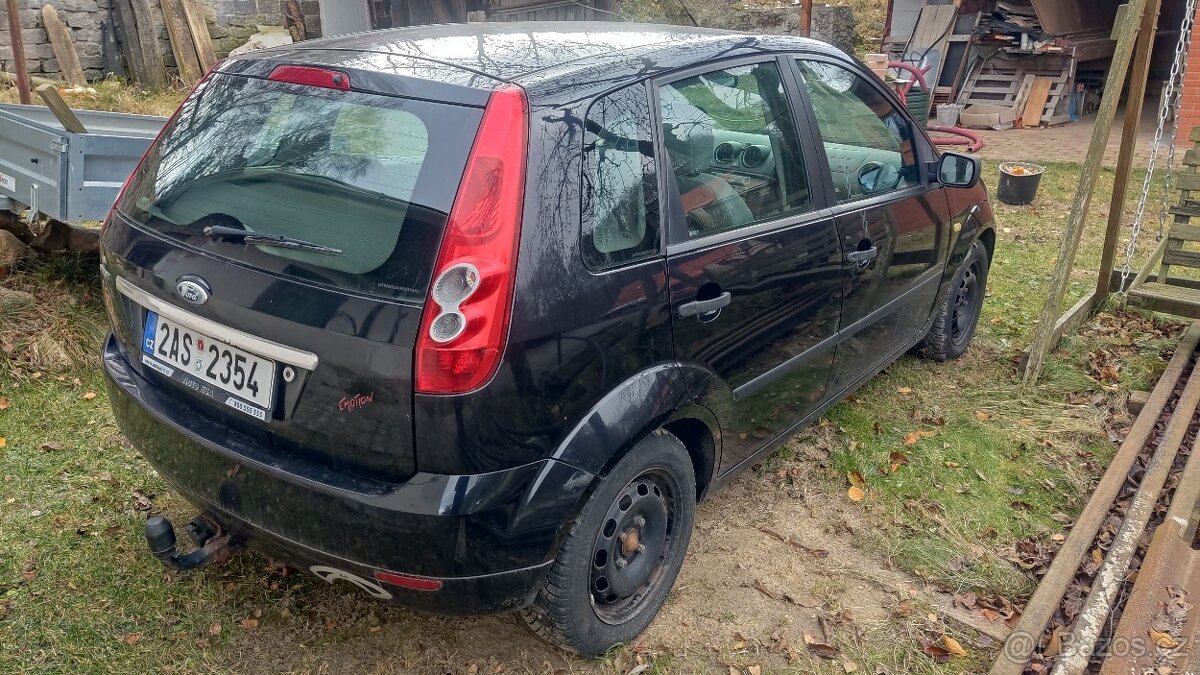 Prodám Ford Fiesta - 4