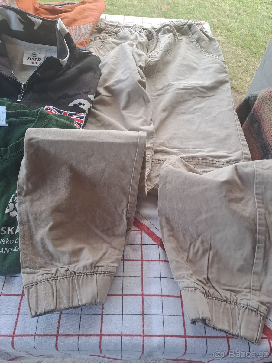 Chlapecký set sportovního oblečení vel. 152-158 - 4