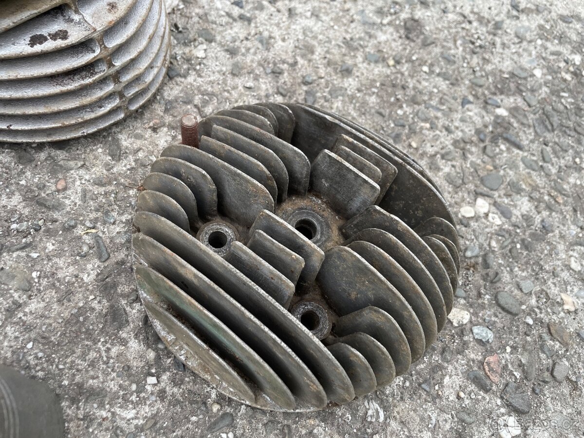 Motor jawa 250/559 - 4