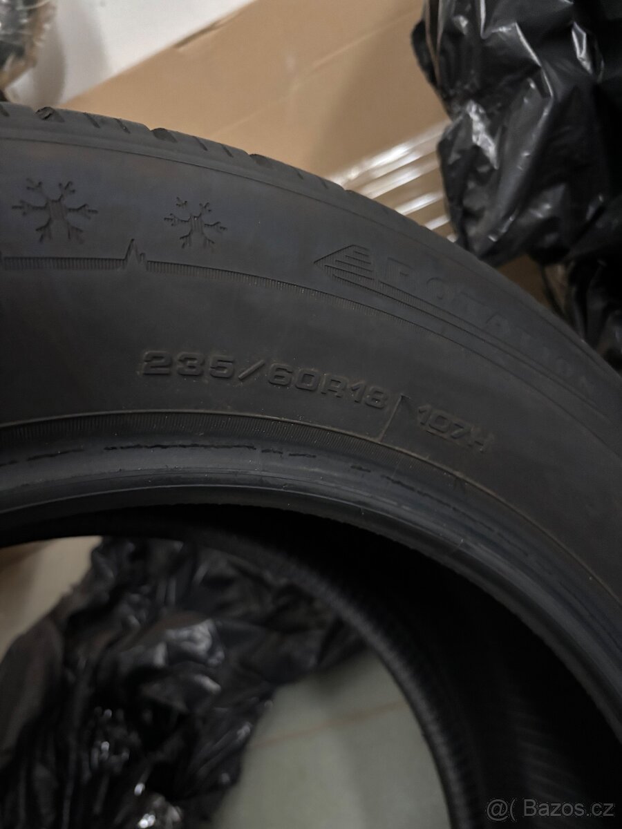 Prodám zánovní zimní pneumatiky Dunlop 235/60 R18 107H Volvo - 4