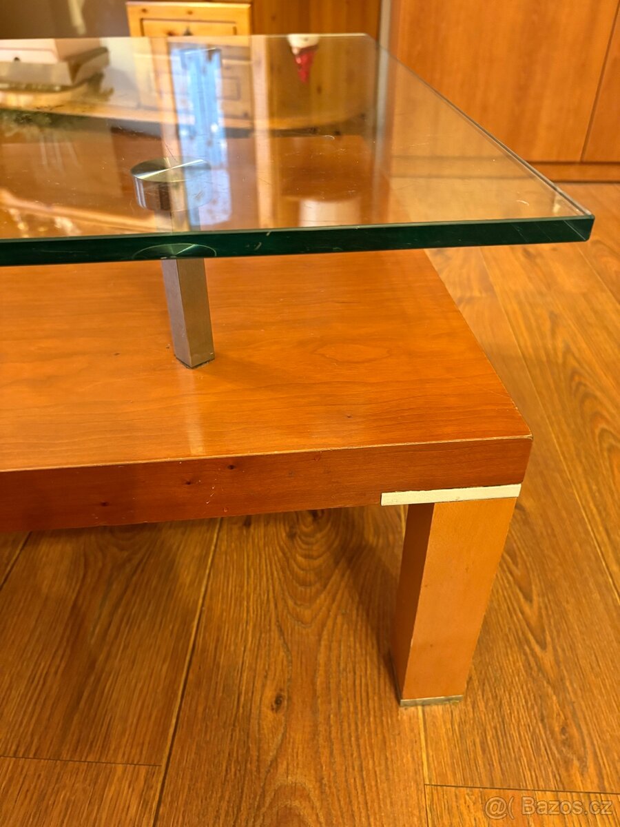 Prodám velice zachovalej stůl - masiv třešeň - 4