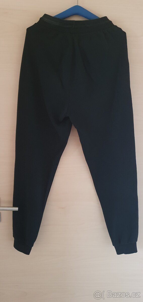 Černé tepláky, 165-170cm, zn. bekkin - 4