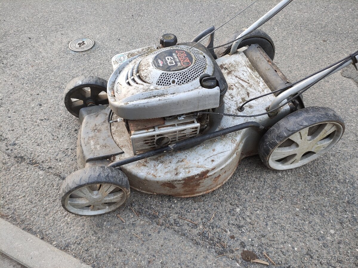 Sekačka na trávu - 4