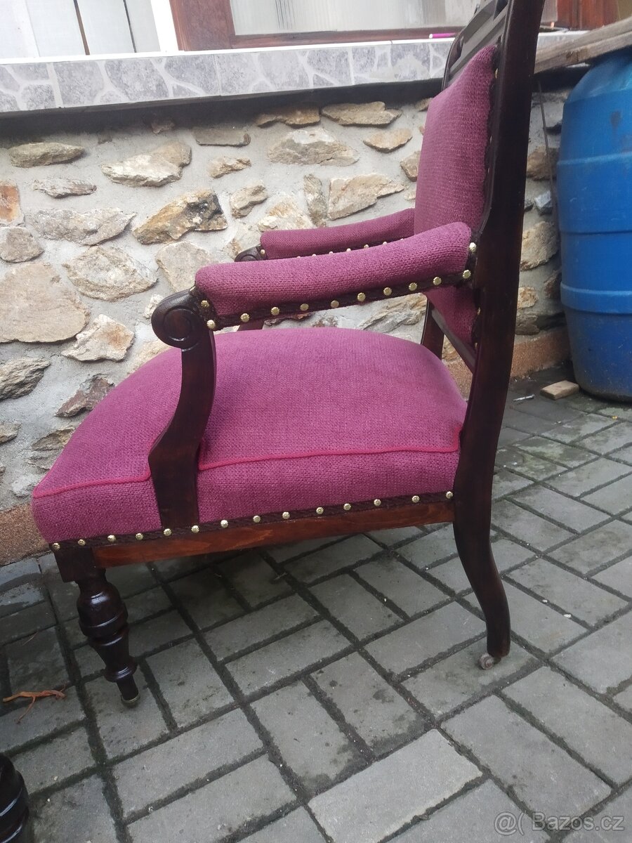Křesla Biedermeier po renovaci. - 4