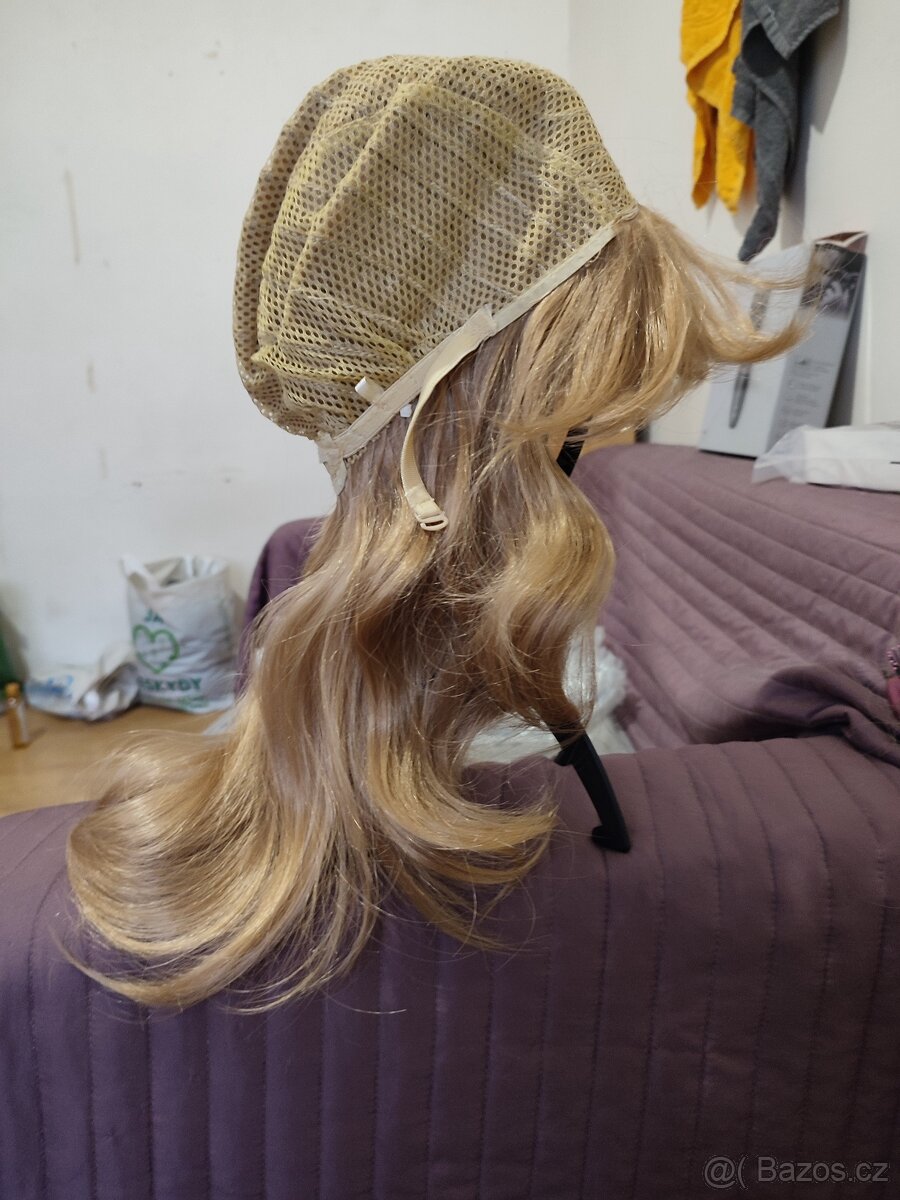Nová tmavě blond paruka s ofinkou - 4
