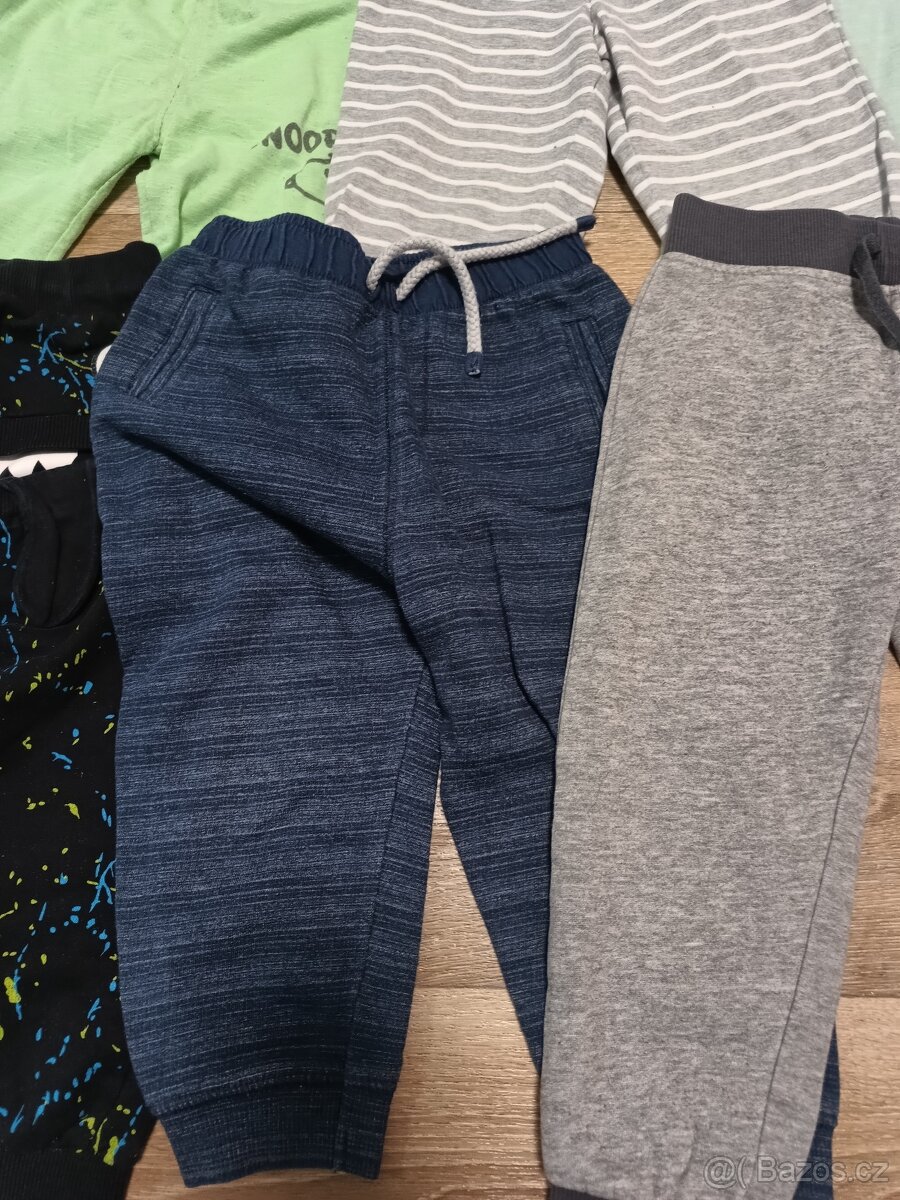 Chlapecké tepláky 86/92 - 4