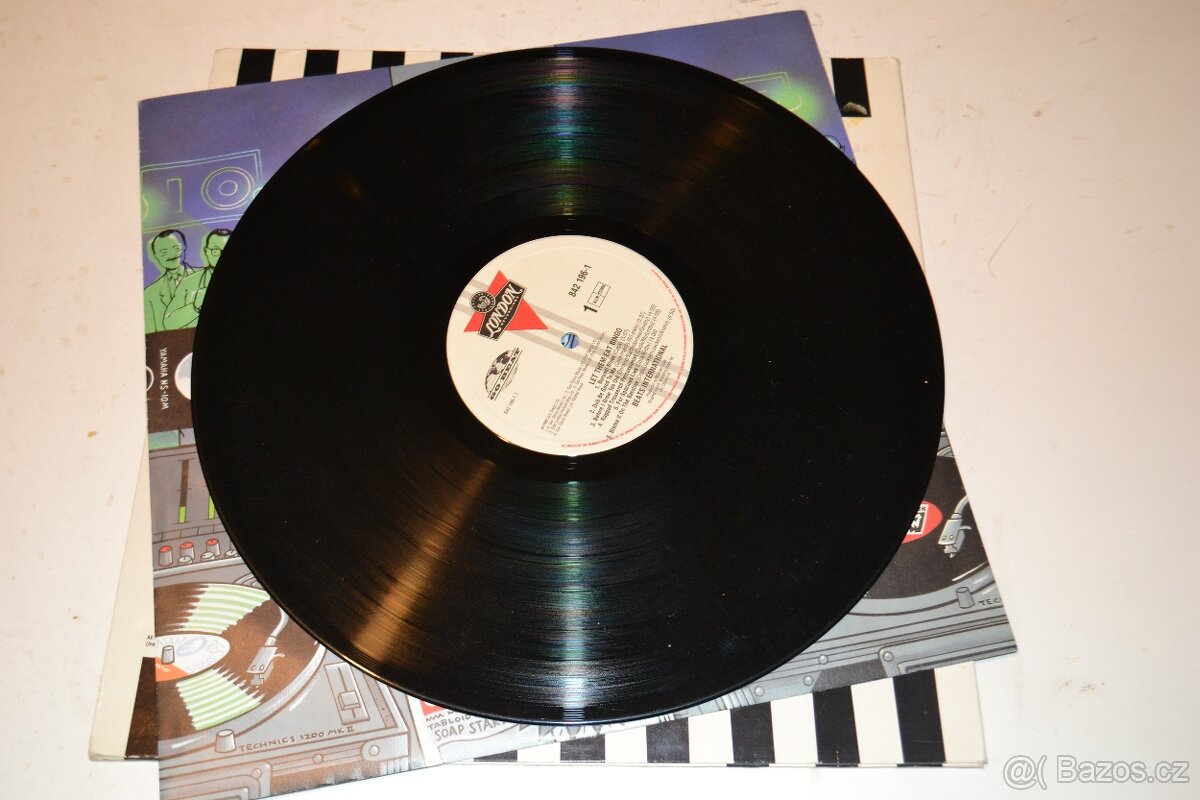 Beats International – Let Them Eat Bingo lp vinyl - 4