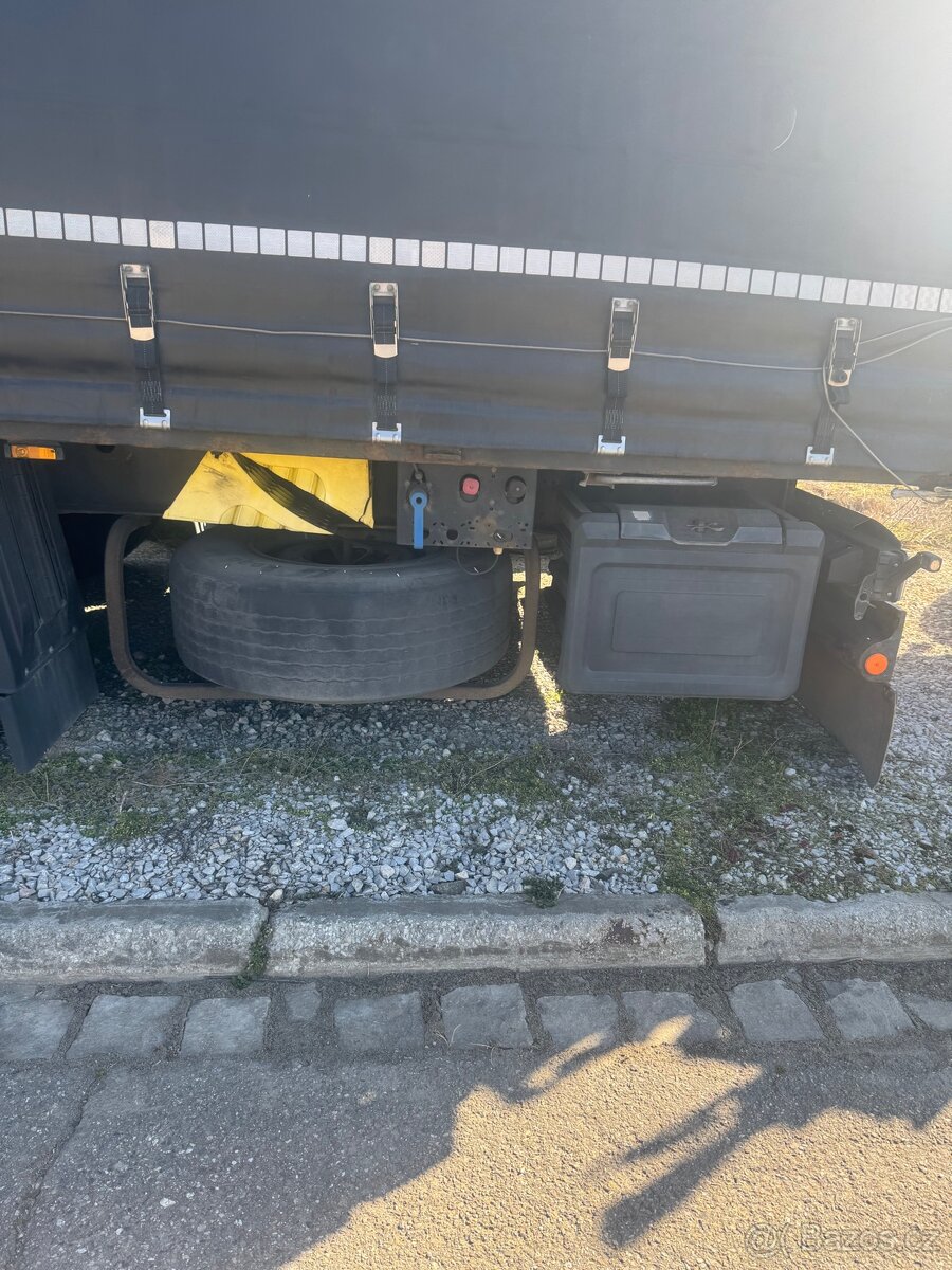 Prodám plachtový návěs KRONE - 4