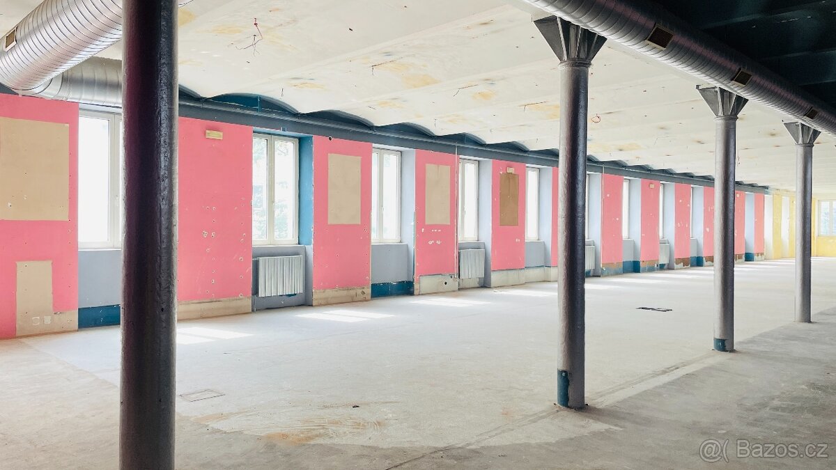Pronájem velkorysého prostoru v OC Praděd, Šumperk - 4