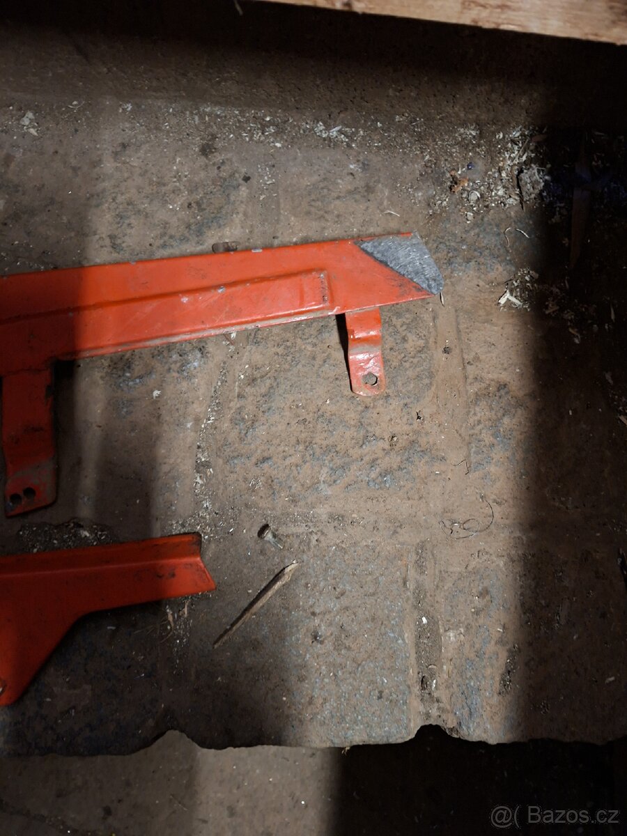 Babeta 210,215;::;: - 4