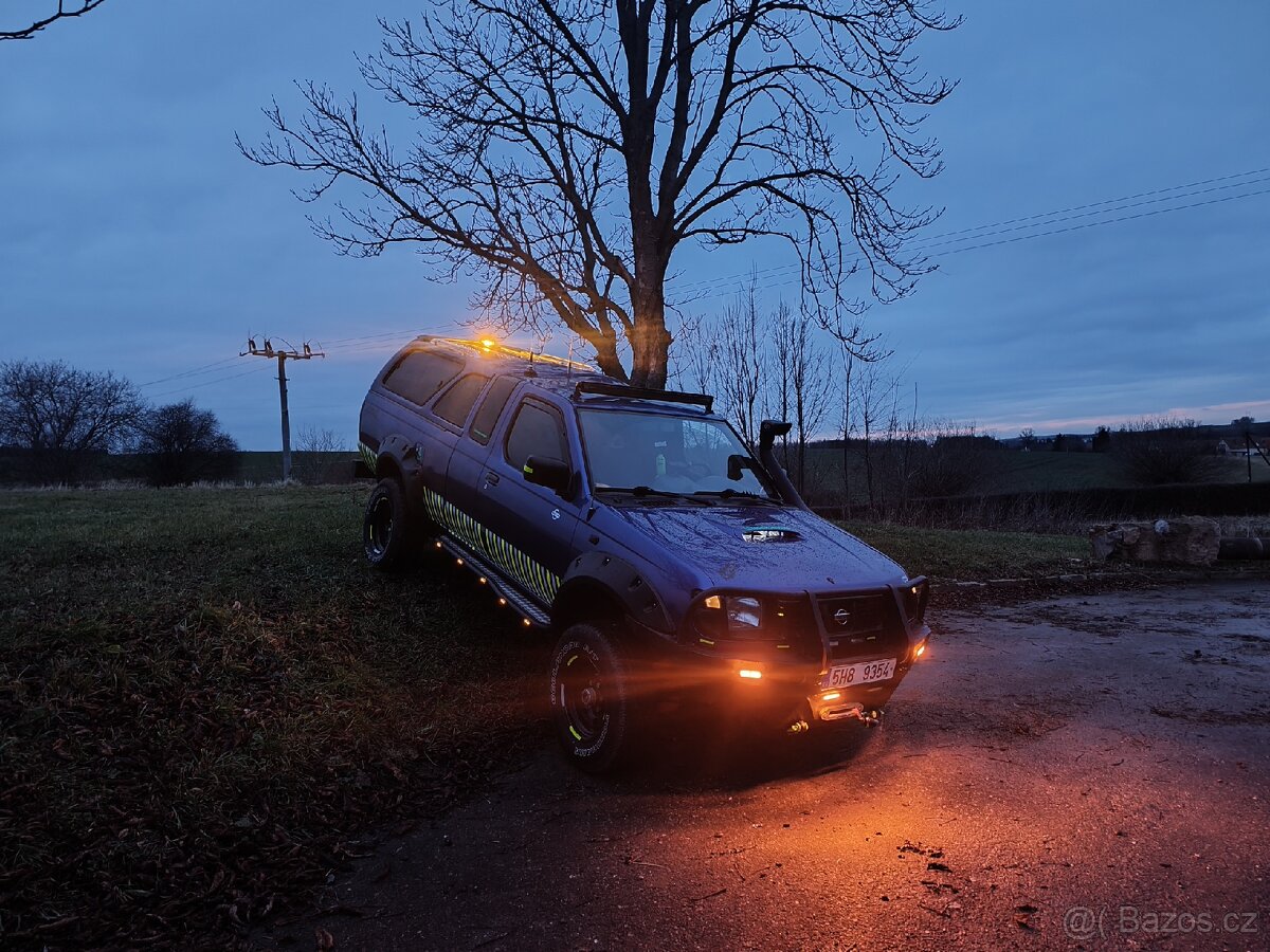 Nissan Navara D22 - 4