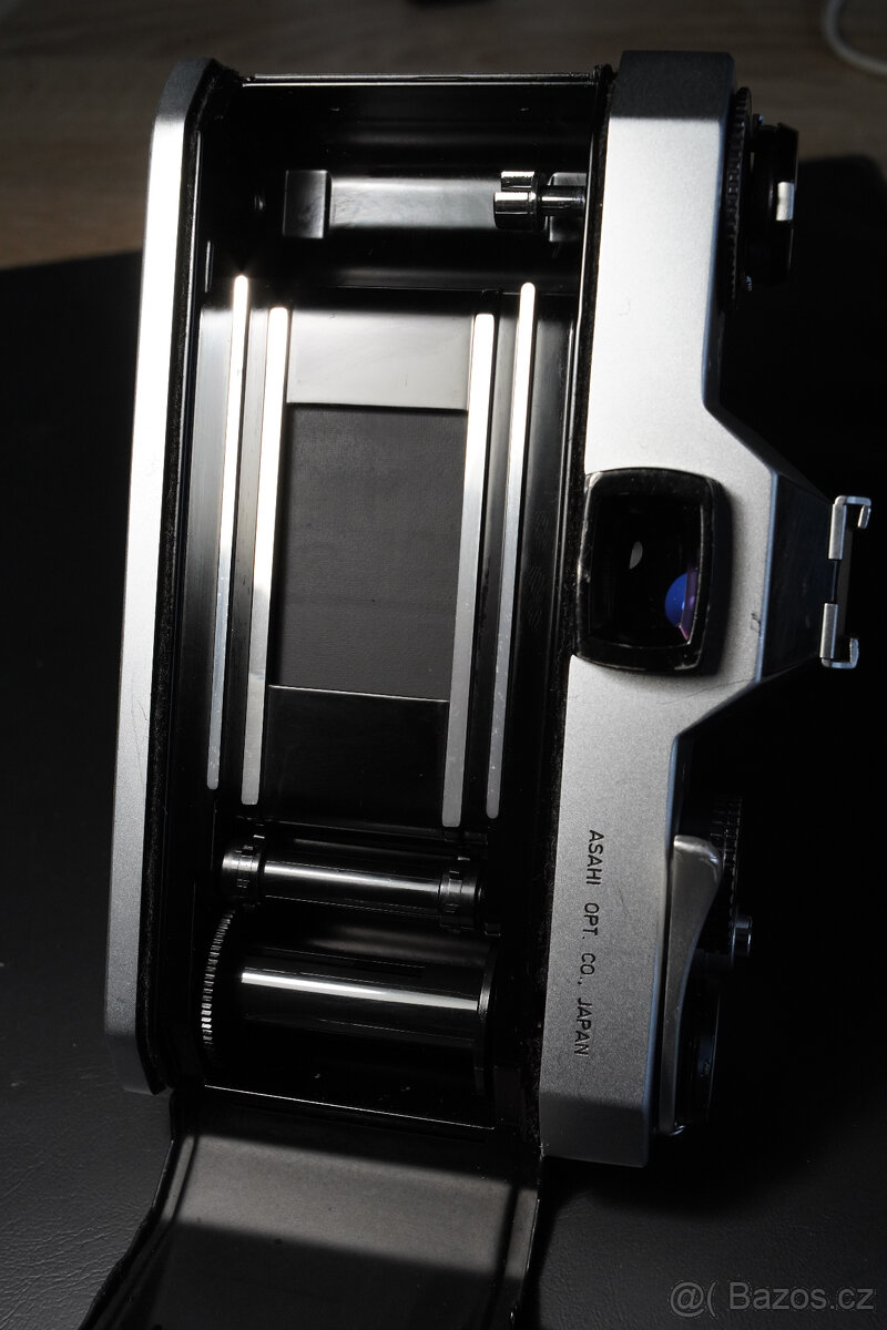 Kinofilmový Asahi Pentax Spotmatic F - 4