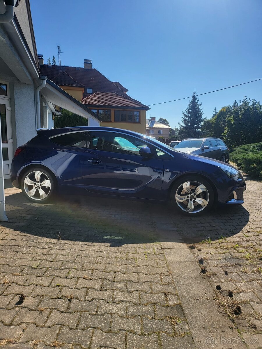 OPEL ASTRA J GTC OPC 2.0TURBO - 4