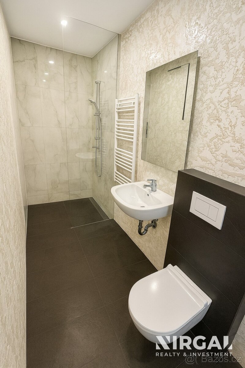 Pronájem prostorného bytu 2+kk (80 m²) - 4