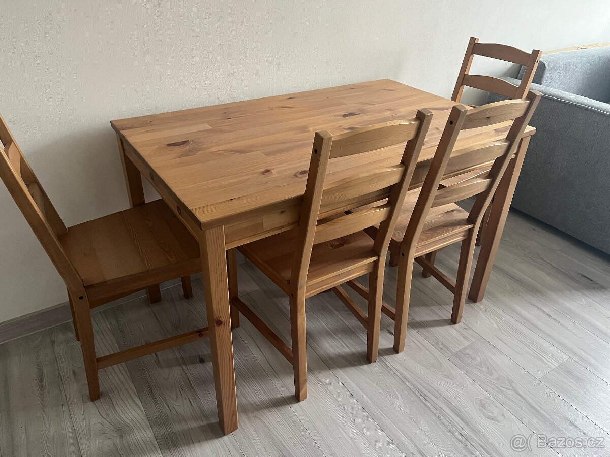 Hnědý stůl a žídle - 4