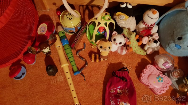 PRODAM STARSI HRACKY - 4