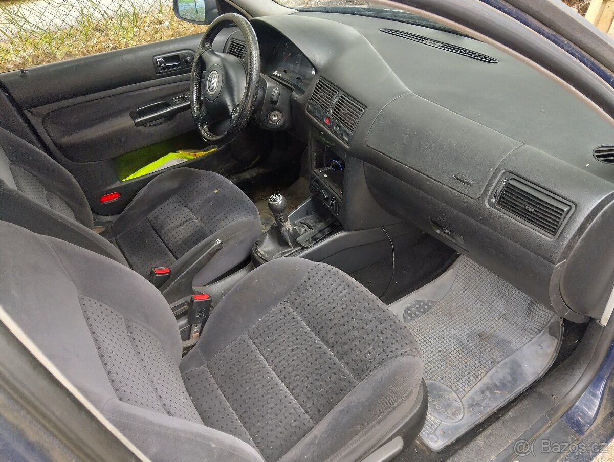VW Golf 4 1.6 - 4