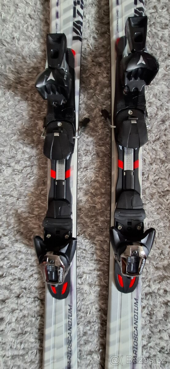 Velmi zachovalé lyže Atomic VA73 Varioscandium 162 cm - 4