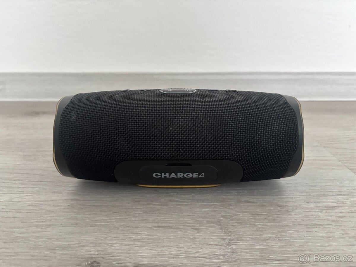 JBL Charge 4 a JBL GO Essential 2 - 4