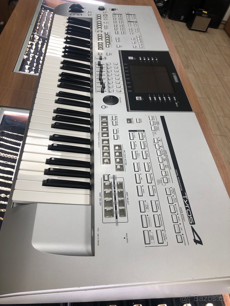 Yamaha Tyros 4 – profesionální aranžér - 4