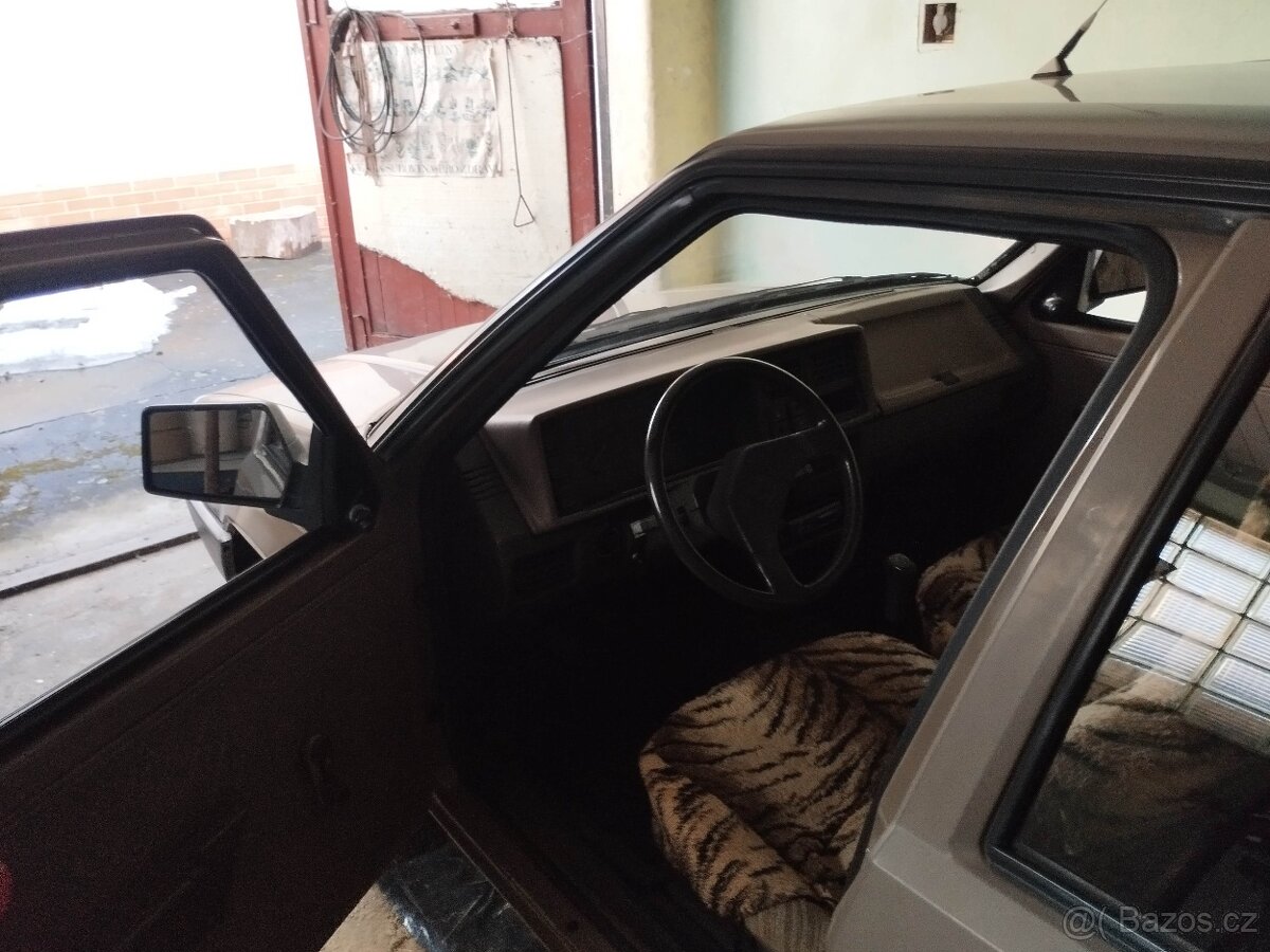 SKODA FAVORIT 1988 - 4