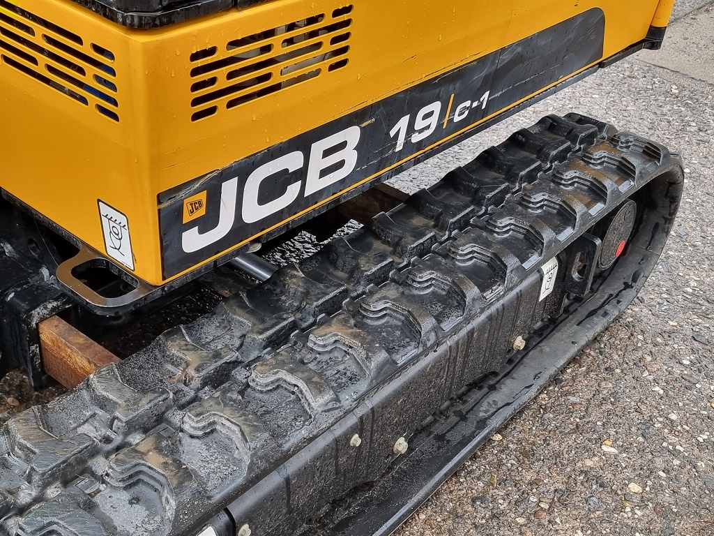 Demonstrační JCB 19C 220mth, hydraulická svahovka - 4