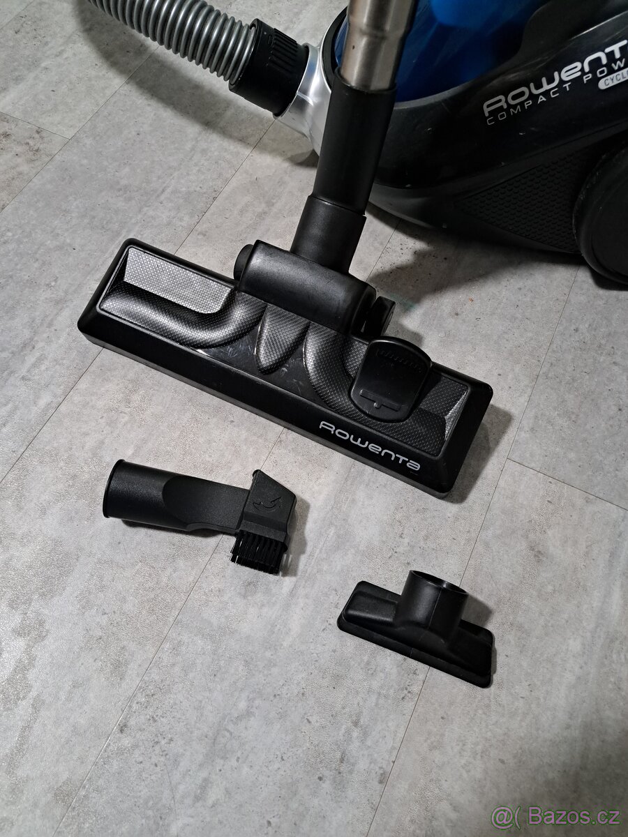 Rowenta bezsáčkový vysavač - 4