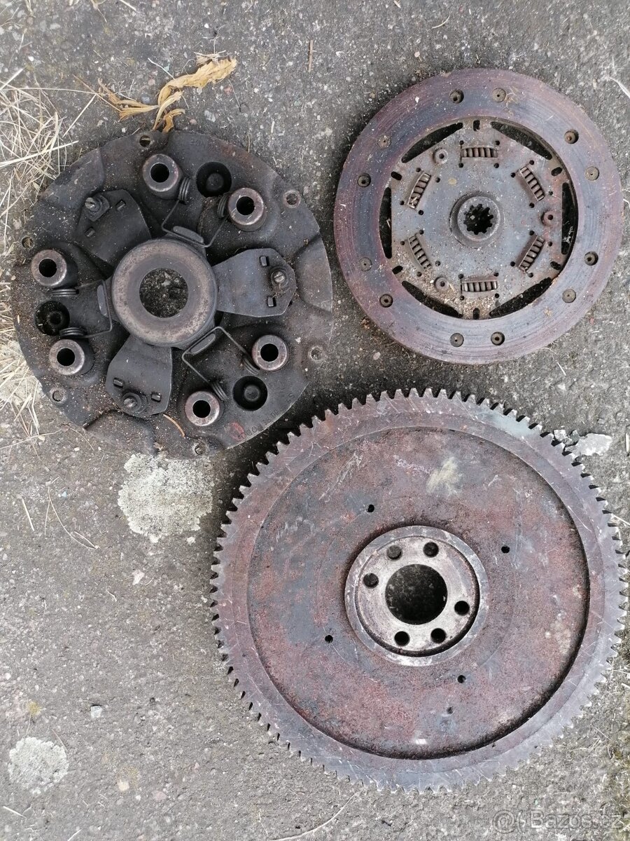 Renault 4CV náhradní díly - 4