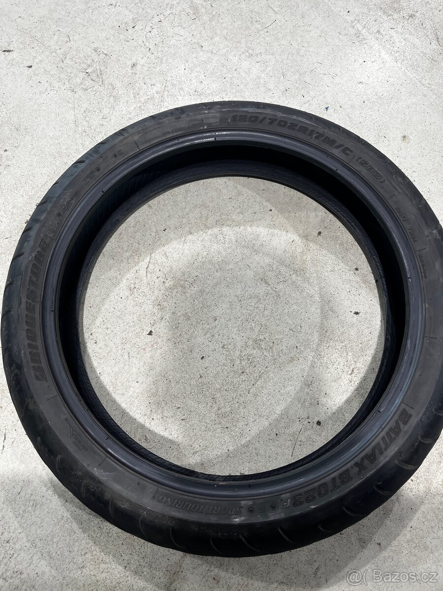 Pneu - 4