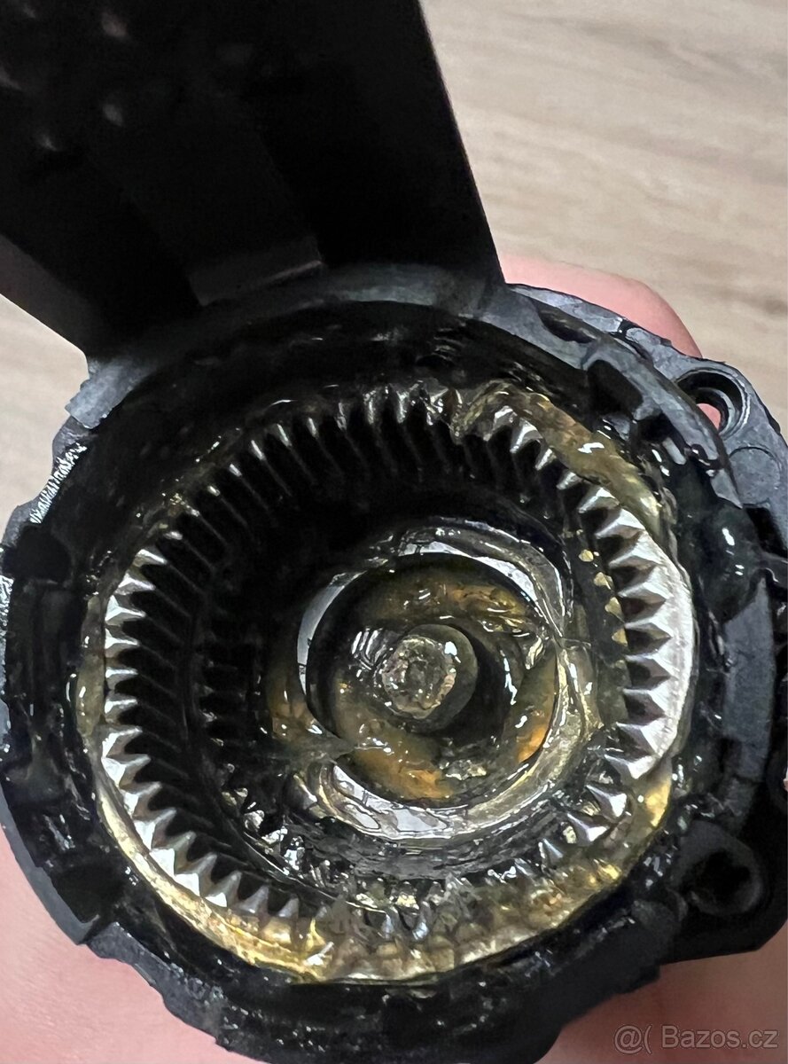 Dewalt DCD780 - 4