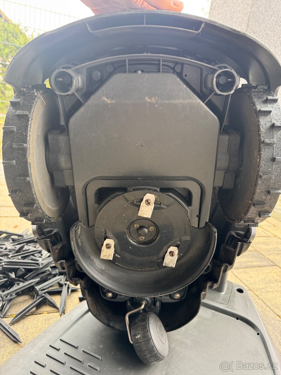 Robotická sekačka Gardena Sileno city 400 - 4