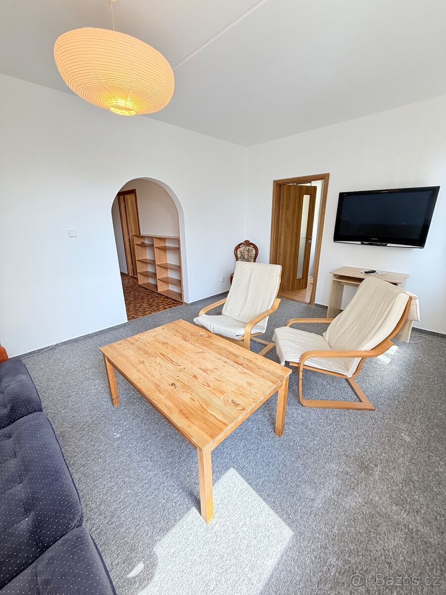 Prostorný a světlý byt 3+1 s balkonem v klidné části Volar - 4