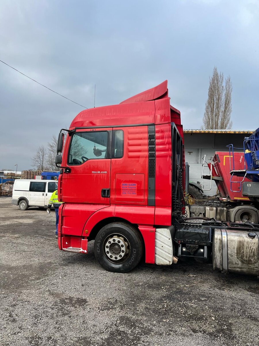 Prodám traktor Man TGA 420 manuál r.v.2007 - 4