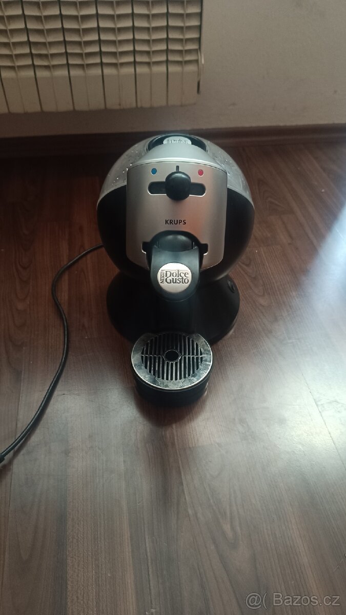 Prodám kávovar na kapsle KRUPS DOLCE GUSTO - 4