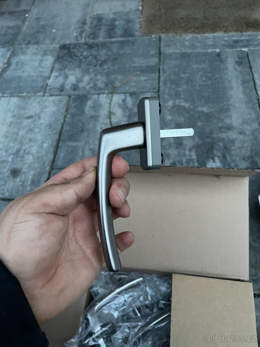 Okenní klika Maco Harmony - titan - nové 18 ks - 4