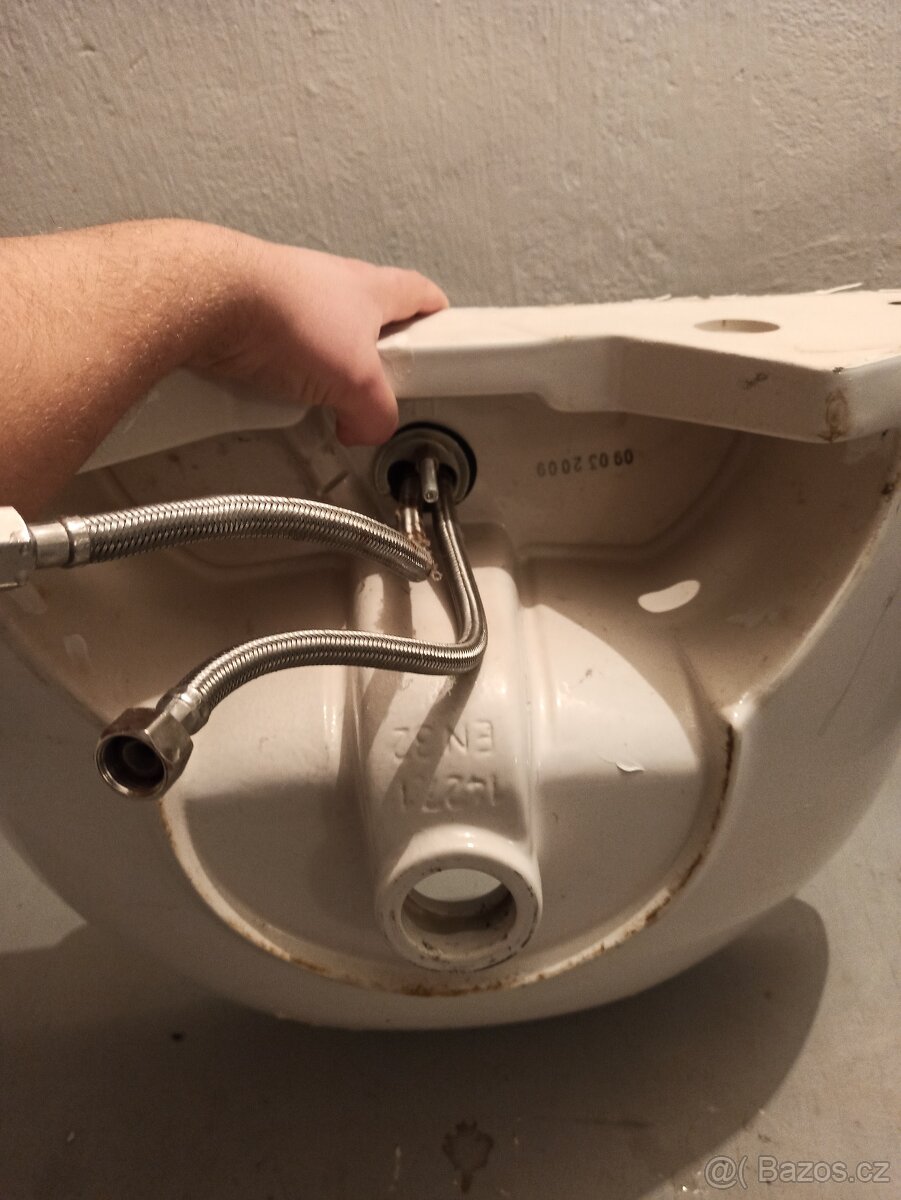 Prodám použité umyvadlo - pěkný stav - 4
