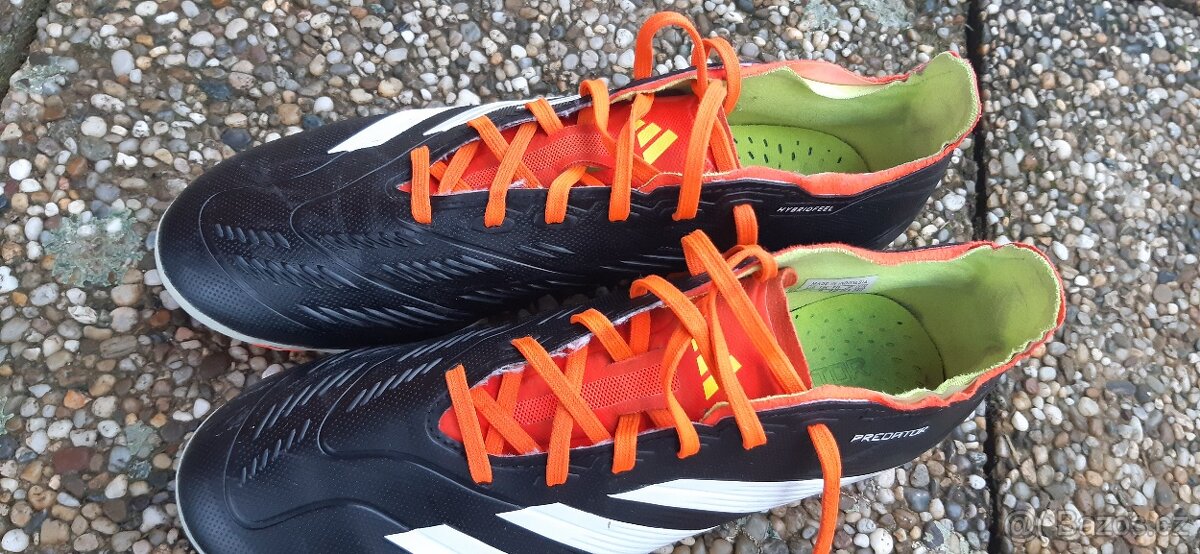 kopacky Adidas Predator 42 - 4