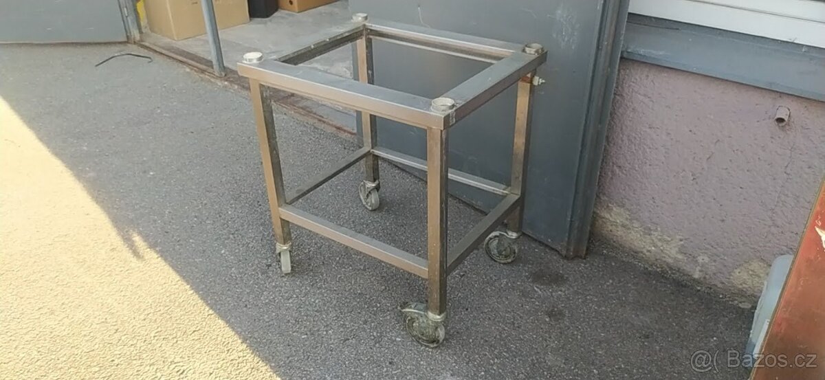 Podstavec pod konvektomat - 4